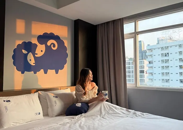 Kokotel Dheva Thonglor מלון 4*